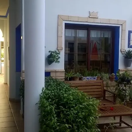 Venta De Abajo * El Castillo de las Guardas